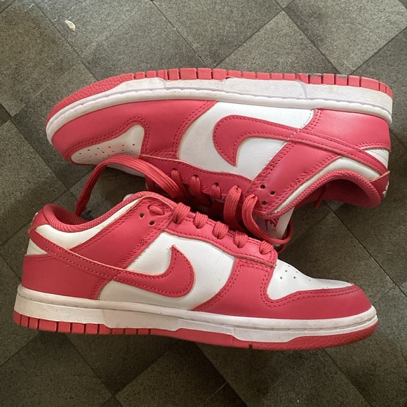 Nike dunks - Picture 3 of 6